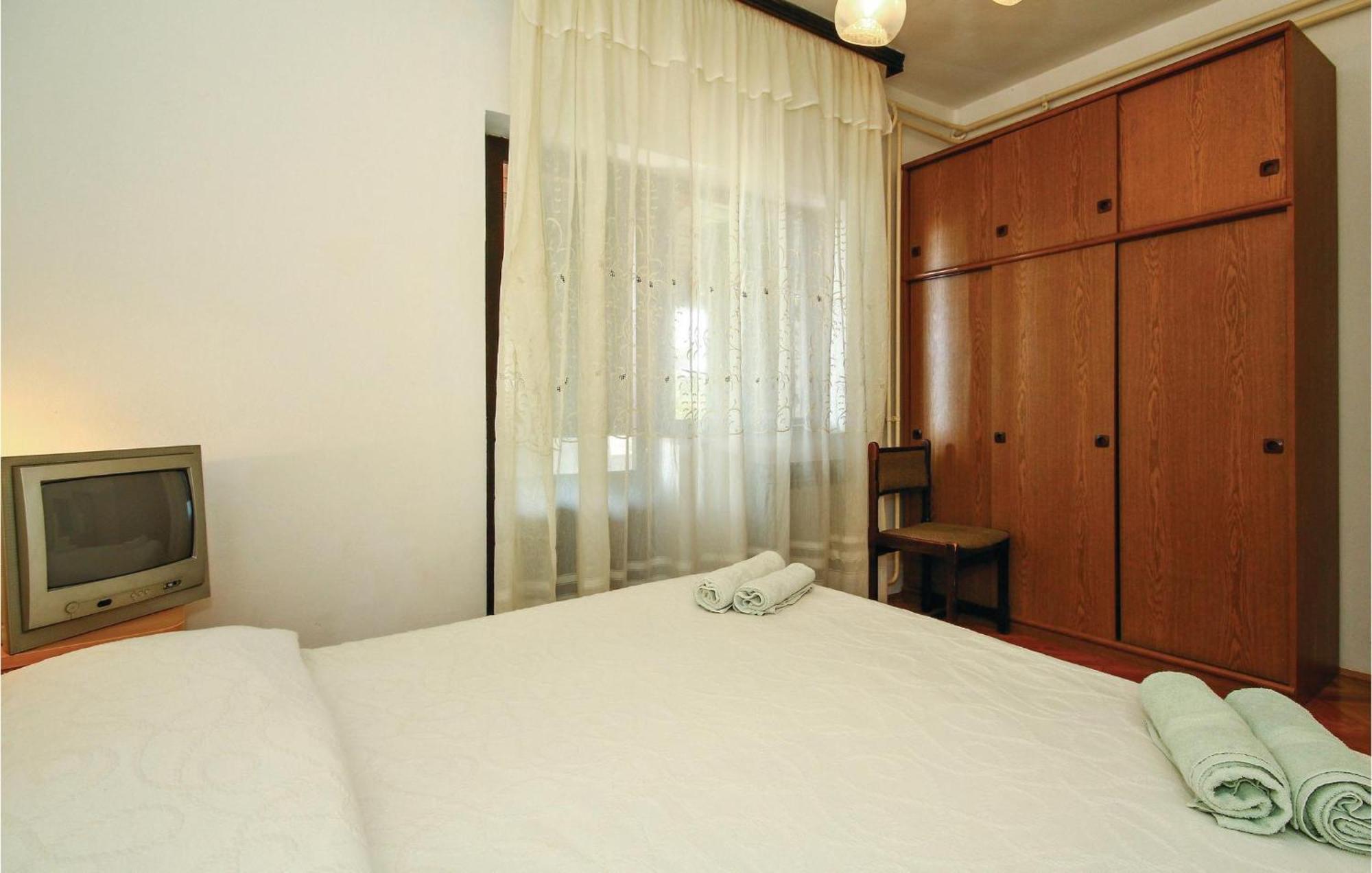 Beautiful Apartment In Porec With Wifi ภายนอก รูปภาพ