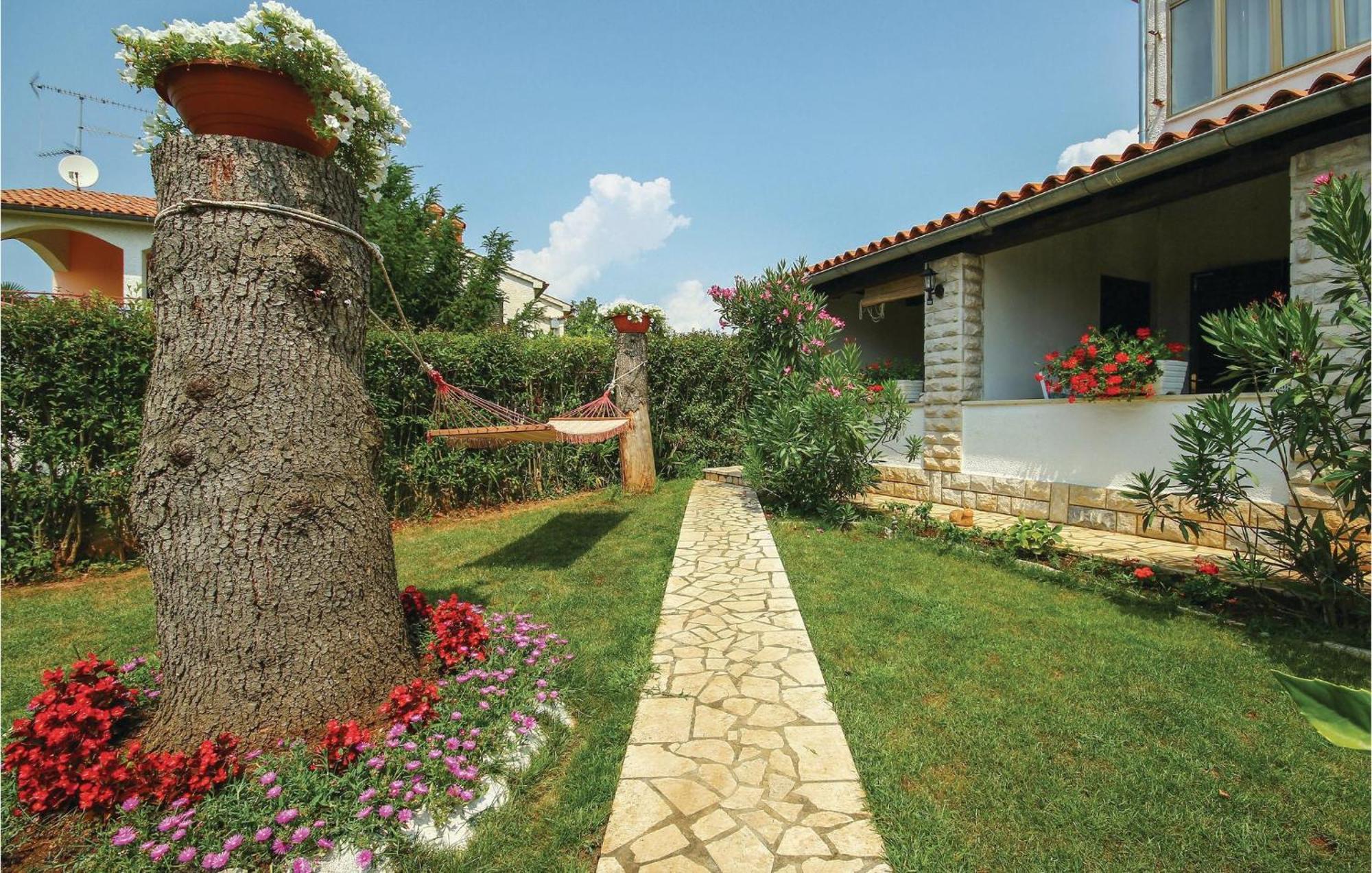 Beautiful Apartment In Porec With Wifi ภายนอก รูปภาพ